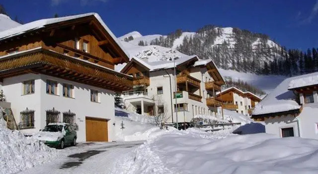 Apart Montanara, Varaa Hotelli Samnaun Engadin