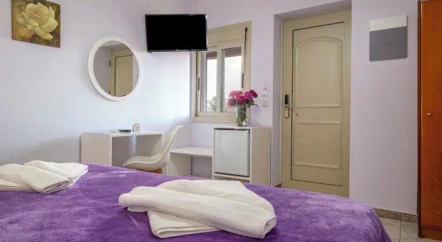 Двухместный номер Economy с балконом Areti Suites
