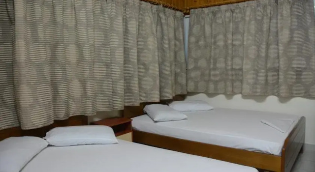 Hotel Loutraki, Rezervovat Hotel Loutraki 