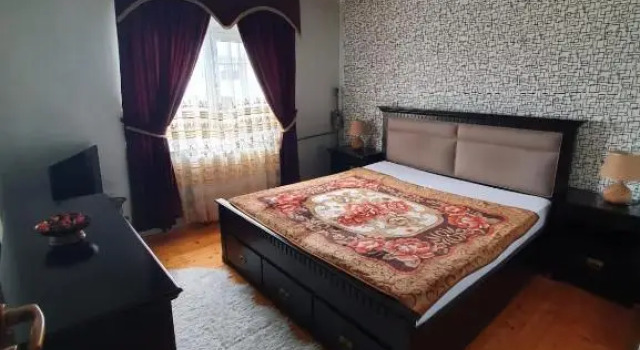 Apartament 3 camere central decomnadat lux, Varaa Huoneisto Oradea 