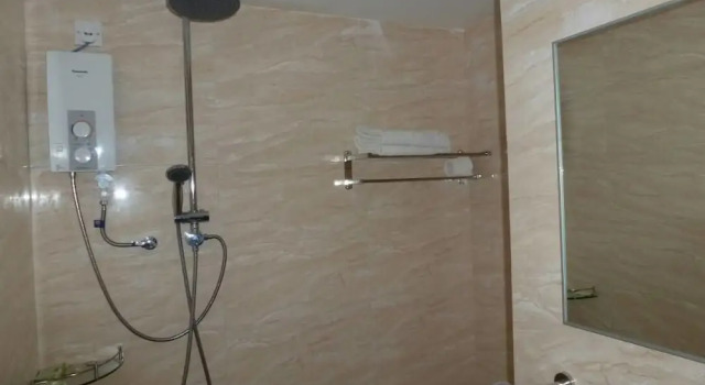 Четырёхместный номер Standard Hotel Hong