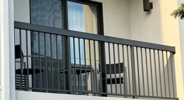 Двухместный номер Standard с балконом Courtyard Chicago Glenview/Northbrook