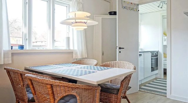 4 Person Holiday Home in Svaneke, Book Hotel Hoteller i Svaneke med parkering, Parkering