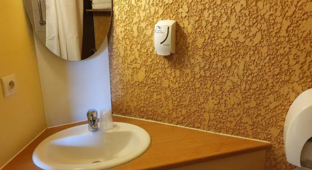 Трёхместный номер Standard Libre Hôtel
