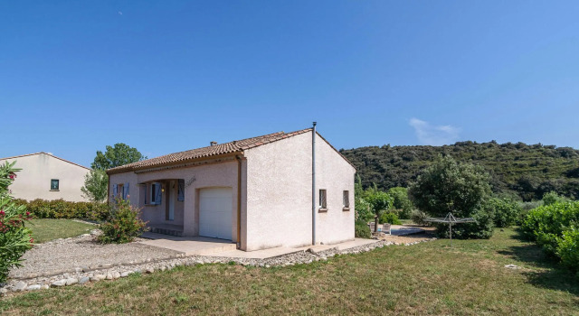 Spacious Villa in Roquebrun with Swimming Pool, Rezervasyon Villa Roquebrun Hérault