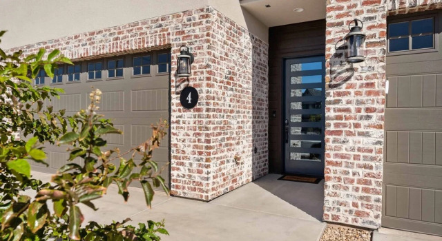 Hallser's Escape 6 Bedroom Home