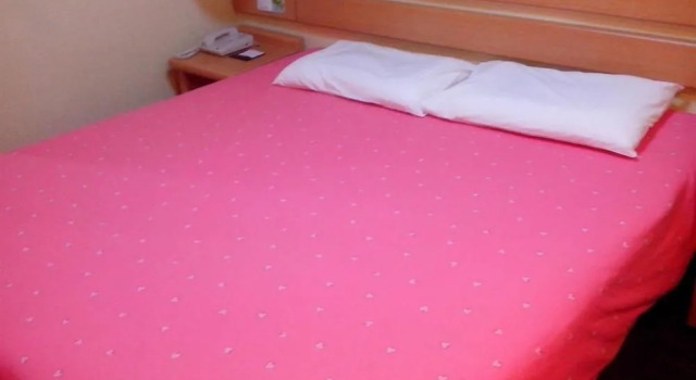 Home Inn- Qingdao Haier Road Branch, Prenota Hotel Hotel a Shandong con parcheggio, Parcheggio