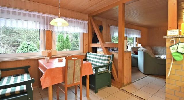 Bungalow Holiday Home With Parking