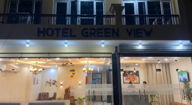 Oyo 35499 Hotel Green View, Забронировать Отель Отели Джамму и Кашмира с парковкой, Парковка