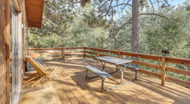 Коттедж Idyllwild Cabin w/ Deck & Tahquitz Peak Views
