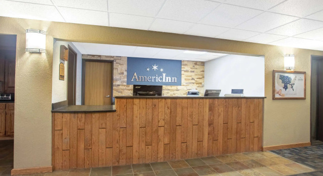 AmericInn by Wyndham Hayward, Забронировать Отель Хейвард Висконсин, рядом с HookStone Winery