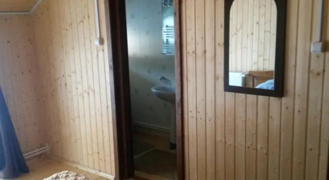 La Stratan, Брондау Қонақ үй Ceahlau Neamţ