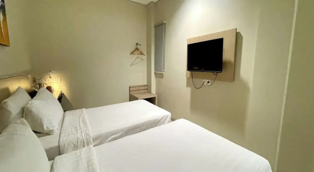 Standard Kahden hengen huone parvekkeella Lemo Hotel Serpong