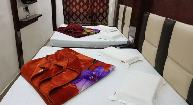 Hotel Amba Deluxe