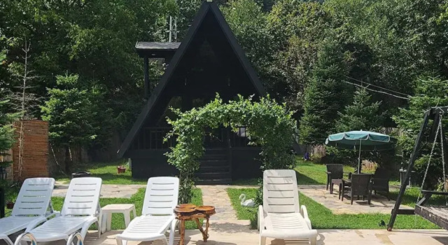 Коттедж Deluxe с 2 комнатами с видом на горы Sapanca Çağlayan Bungalow