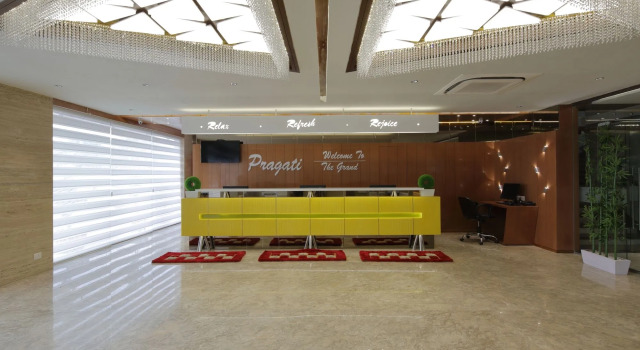 Hotel Pragati The Grand, Boek Hotel Hotels in Gujarat met ontbijt, Ontbijt