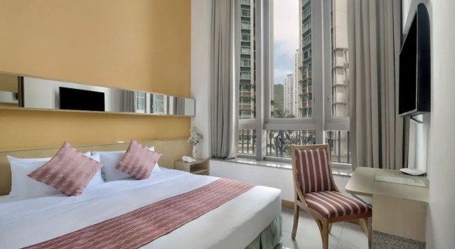 Luksusowy dwuosobowy pokój Rambler Garden Hotel