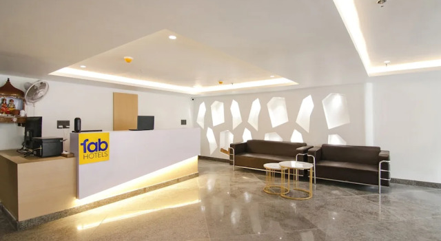 FabHotel Sky Suites Karkardooma