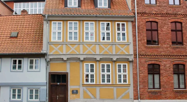 Ferienwohnungen-Stobenstrasse-de # Terrasse # Parkplatz, Забронировать Дом для отпуска Кведлинбург земля Саксония-Анхальт