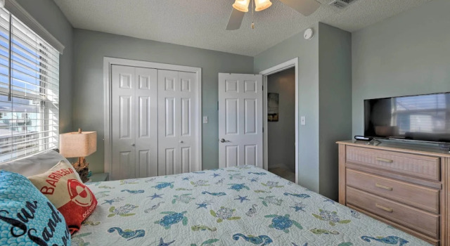 Апартаменты Stylish Gulf Shores Getaway w/ Dock Access!