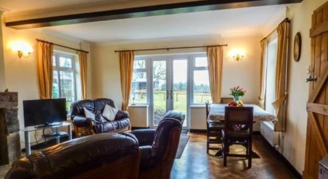 Fir Cottage, Varaa Lomakoti Mökit kohteessa Merseyside, Mökki