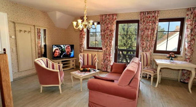 Полулюкс с балконом Villa Rosamunde