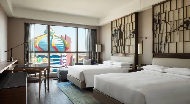 Четырёхместный номер Deluxe Beijing Marriott Hotel Changping