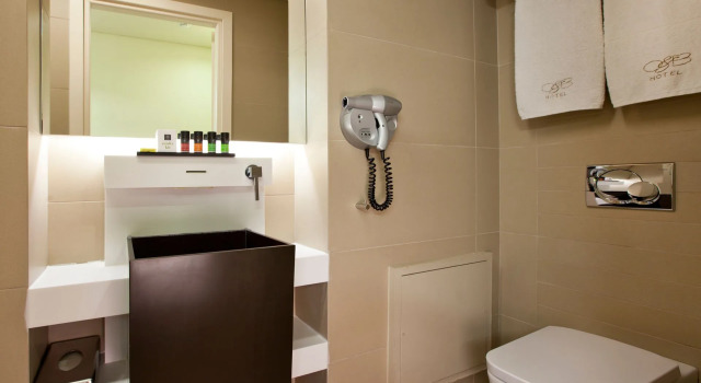 Полулюкс O&B Athens Boutique Hotel