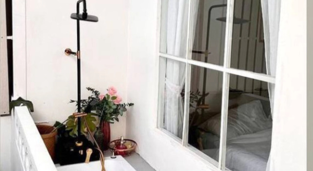 Люкс с балконом Isara Boutique Hotel and Cafe