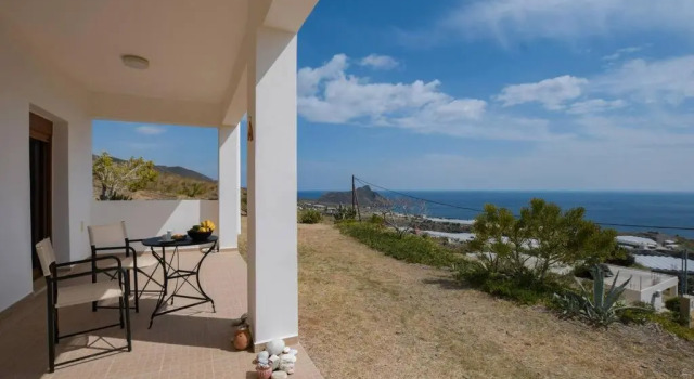 Коттедж с 3 комнатами Angelika House -Amazing Sea view