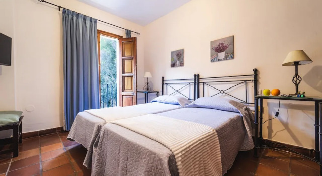 Двухместный номер Standard с балконом Hotel Humaina