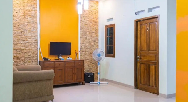 RedDoorz Syariah near Grand Kota Bintang