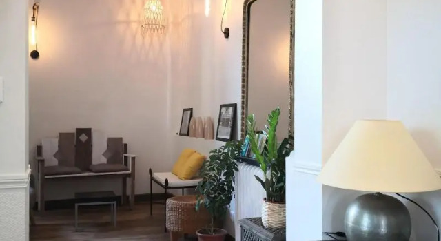 Grand Hôtel De La Poste, Забронировать Отель Салон-де-Прованс Буш-дю-Рон