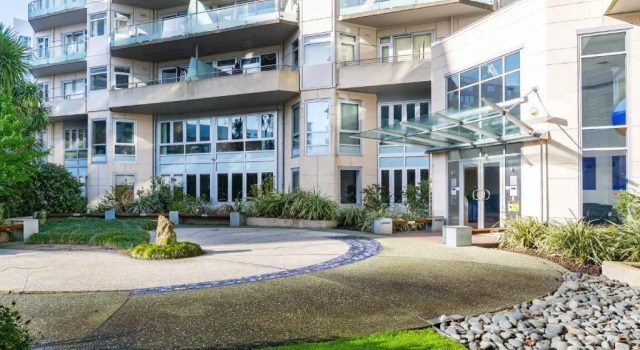 Апартаменты Central Home with Balcony Auckland City