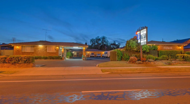 Cadman Motor Inn & Apartments