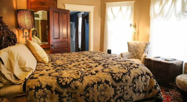 Bed & Breakfast On Broadway, Book Hotel Decorah Iowa, nær Agora