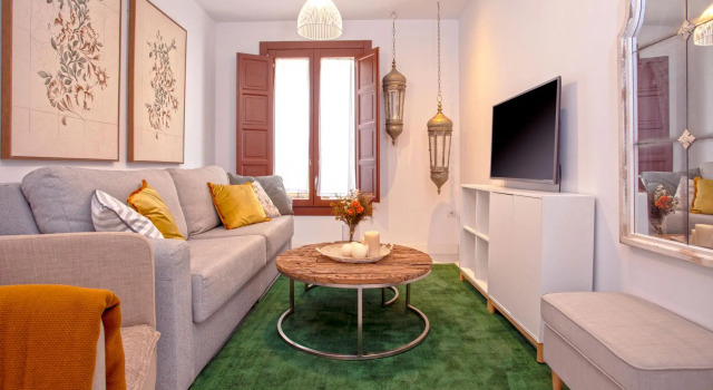 Pretty Two-bedroom Apartment Near the Cathedral Zacatin 203, Забронировать Апартаменты/квартира Гранада Granada Province, рядом с Музей народных традиций и искусств Los Tiros de Granada
