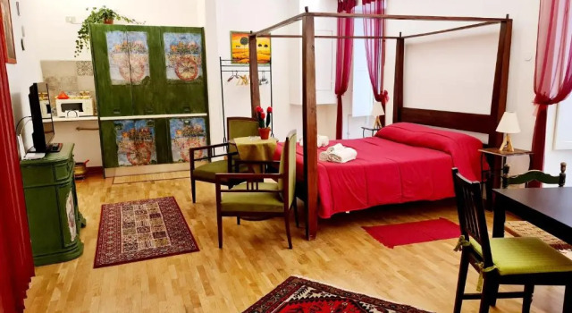 Студия Natoli Apartments