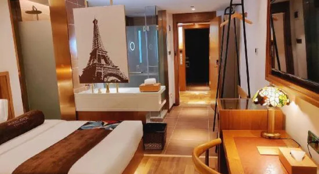 Люкс Deluxe James Joyce Coffetel Qingdao Oriental Cinema Chaoyangshan Metro Station