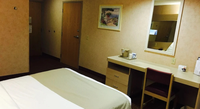 Номер Standard Microtel Inn & Suites by Wyndham Syracuse Baldwinsville