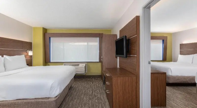Номер Standard Holiday Inn Express and Suites Phoenix Tempe - University