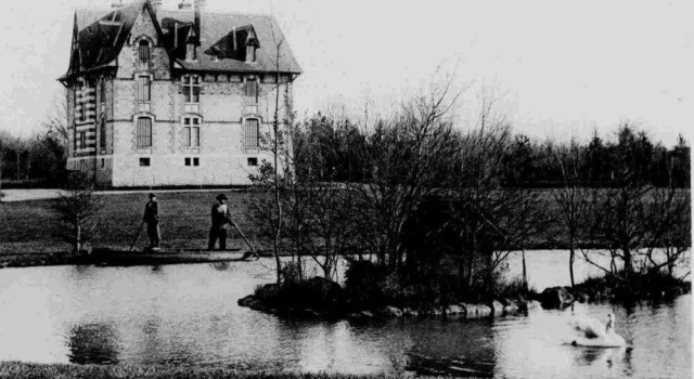 Château de Boisrobert, Đặt Khách sạn Neuillay-les-Bois 