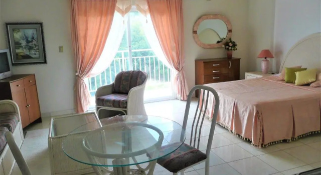 Студия Myriam and Frank Residence