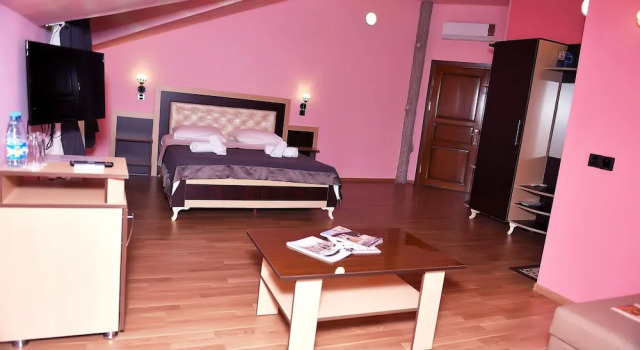 Двухместный номер Deluxe c 1 комнатой Yaffle Inn Shaki Boutique Hotel