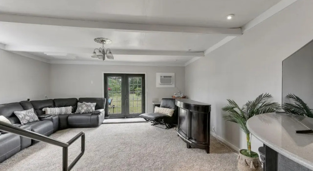 Gorgeous Home Near Wineries w/ Hot Tub & Fire Pit