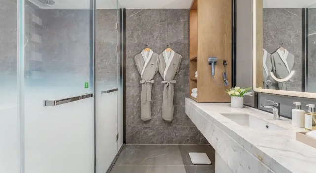 Номер Standard Holiday Inn Wuhan Houguan Lake by IHG