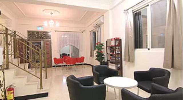 Four Seasons Duke Hostel