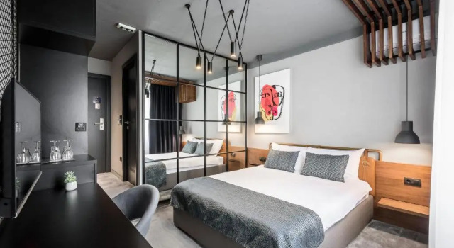 7 Rooms Suites