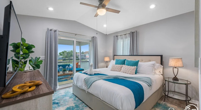 Chic 8BR with Heated Pool & Waterview