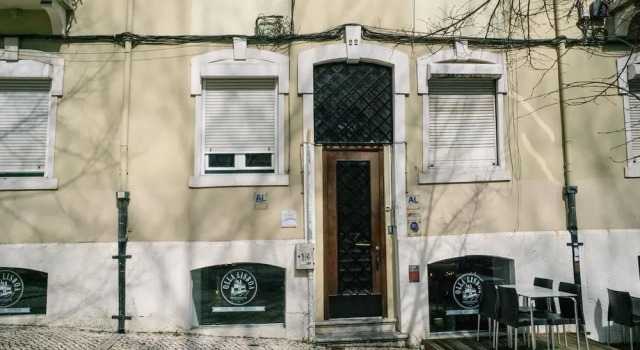 Hype Lisbon Hostel, Забронировать Хостел Санту-Антониу Лиссабон, рядом с Станция метро Sao Sebastiao — Проспект Герцога Авила